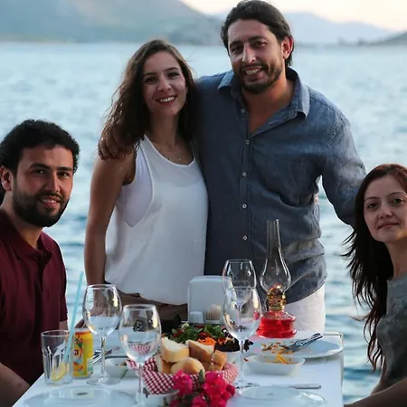 Pembe Yunus * Bozburun