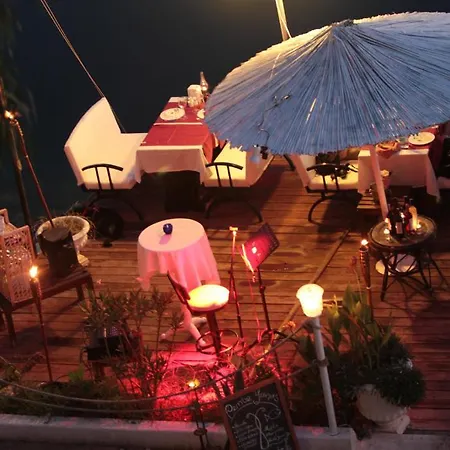 Pembe Yunus Hotel *