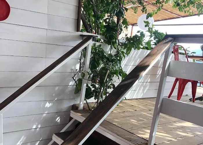 Pembe Yunus מלון