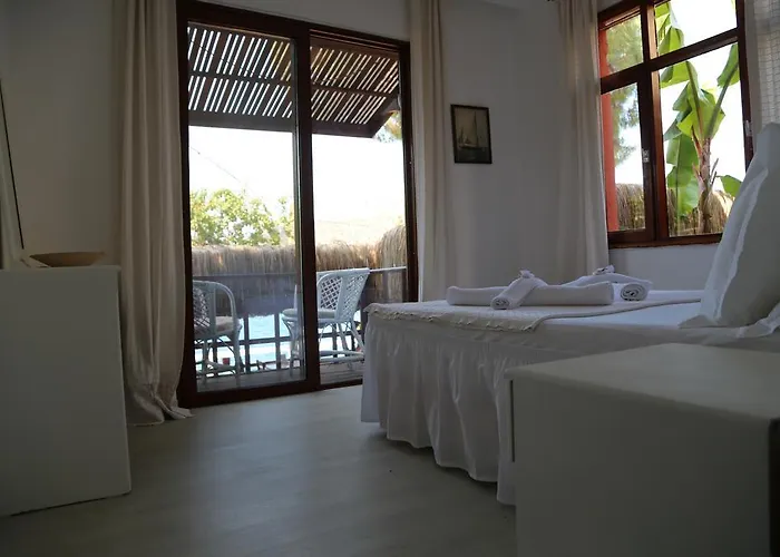 Otel Pembe Yunus Bozburun