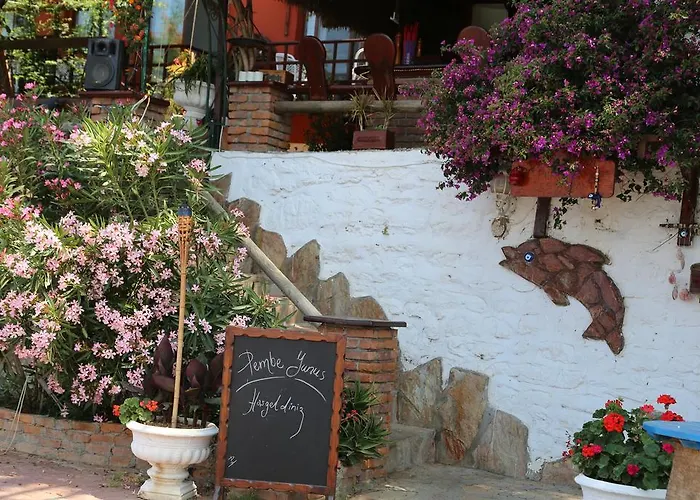 Pembe Yunus מלון בוזבורון